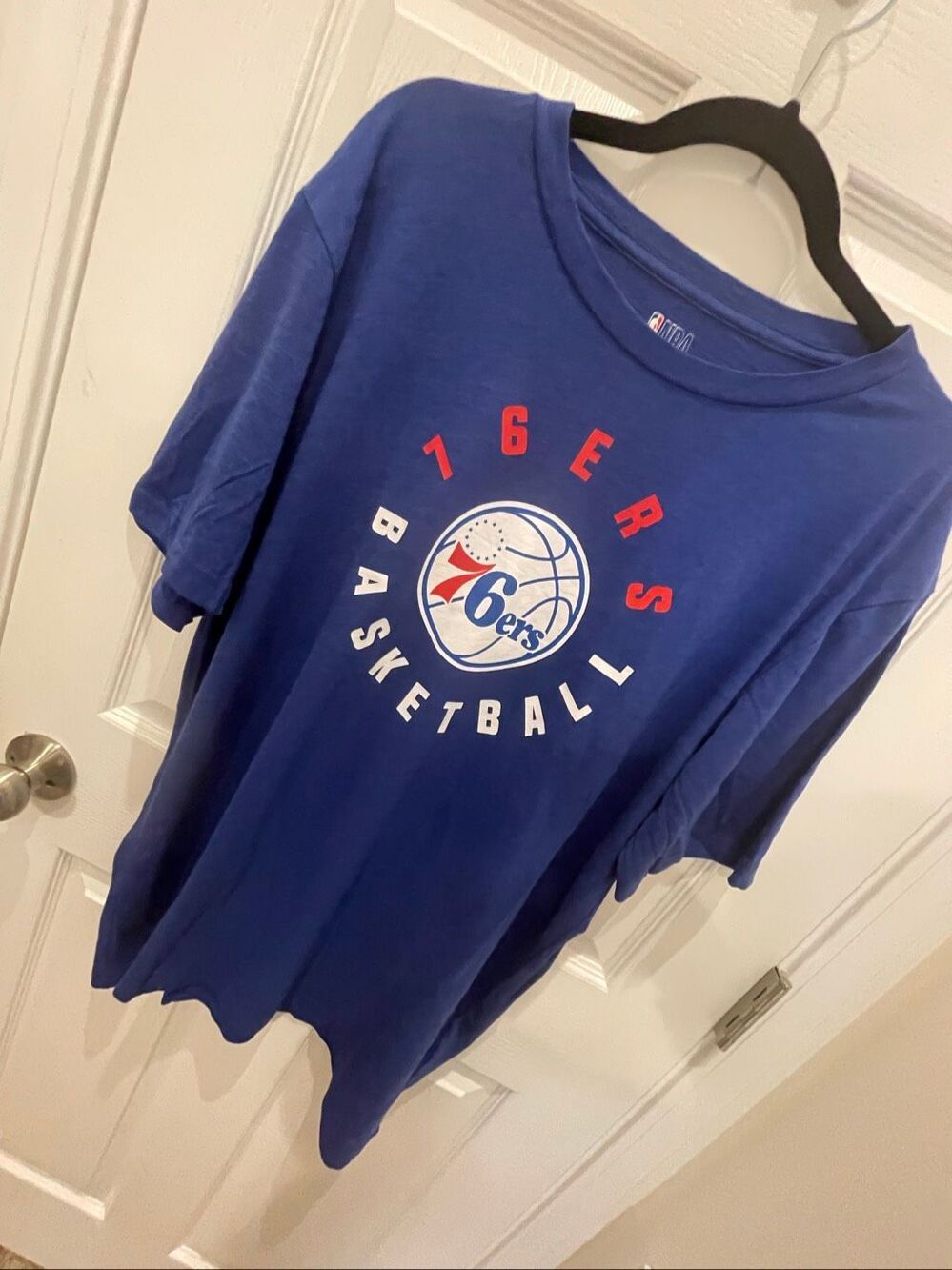 NBA Philadelphia 76ers 76ers Basketball T Shirt Men’s XL Blue Short Sleeve